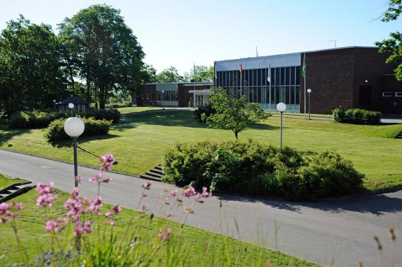 Logi Tuppen, Vandrarhem - Oskarshamns Folkhoegskola Extérieur photo